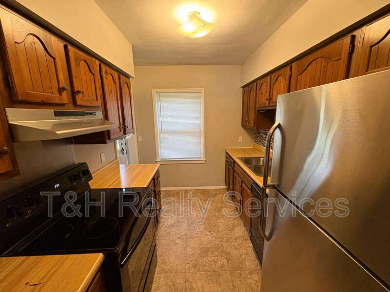 Indianapolis Condo: 5302 East Saint Joseph Street