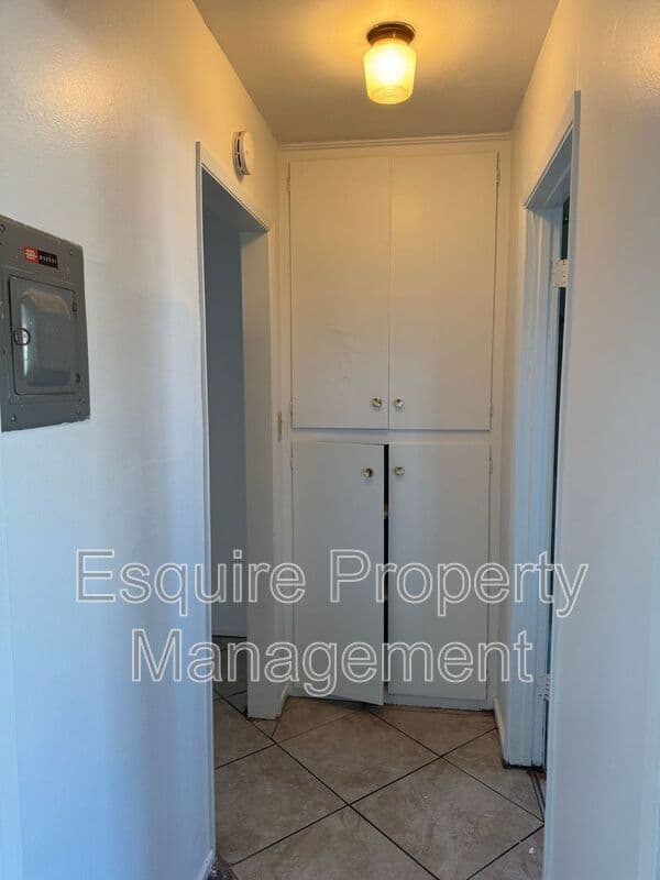 OXNARD Condo: 2070 N. VENTURA RD