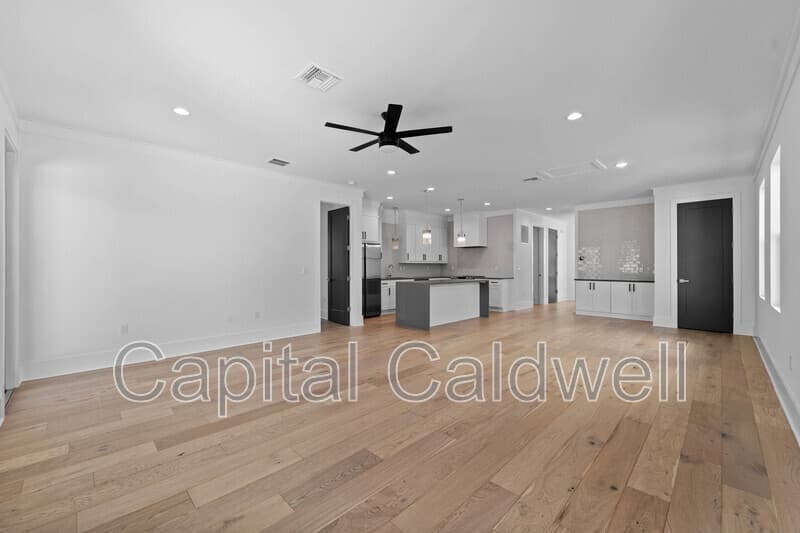 Sarasota House: 2345 Bahia Vista St