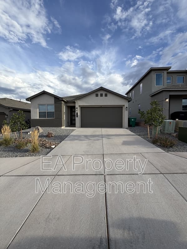 Rio Rancho House: 6742 Clayton Dr NE