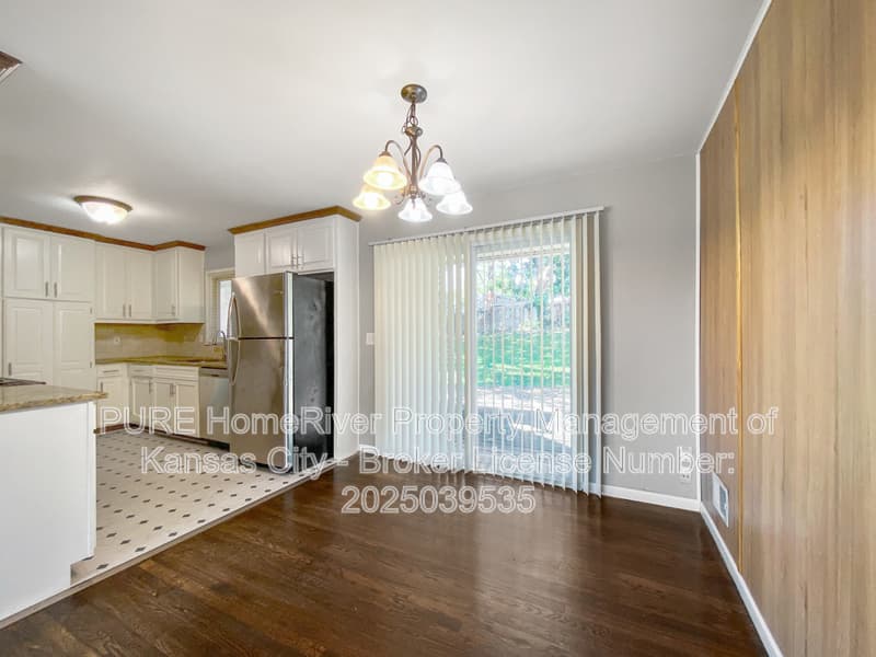 Kansas City House: 418 NE 55th St