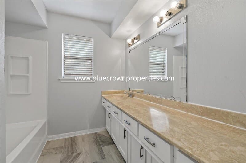 Plano Condo: 1806 Bristol Cv
