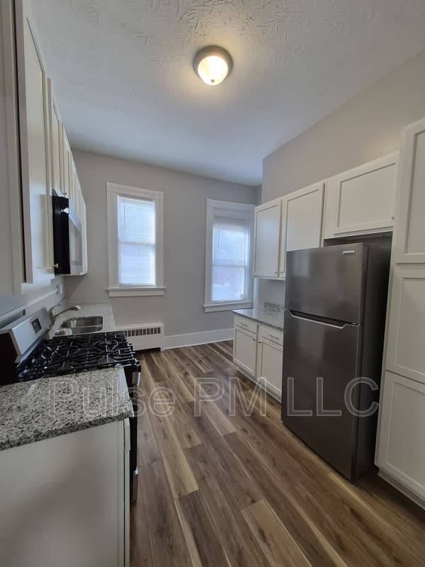 Dayton Condo: 638-640 6th Avenue - 638-2