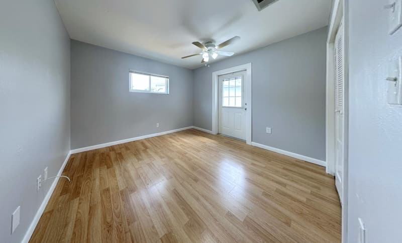 St. Petersburg House: 4367 19th Street North