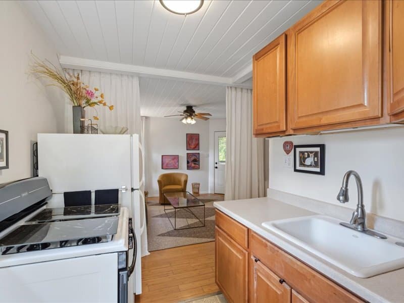 Guerneville Townhome: 14975 River Road
