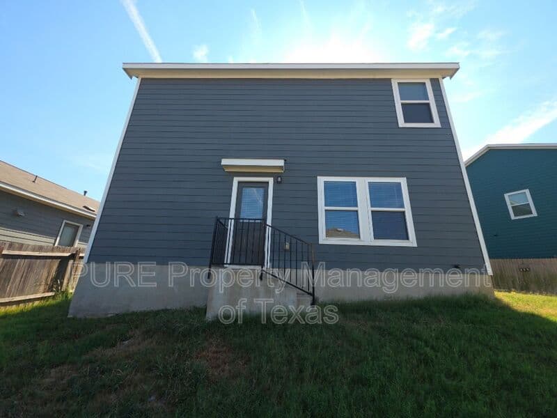 Austin House: 10712 Sunday Drive