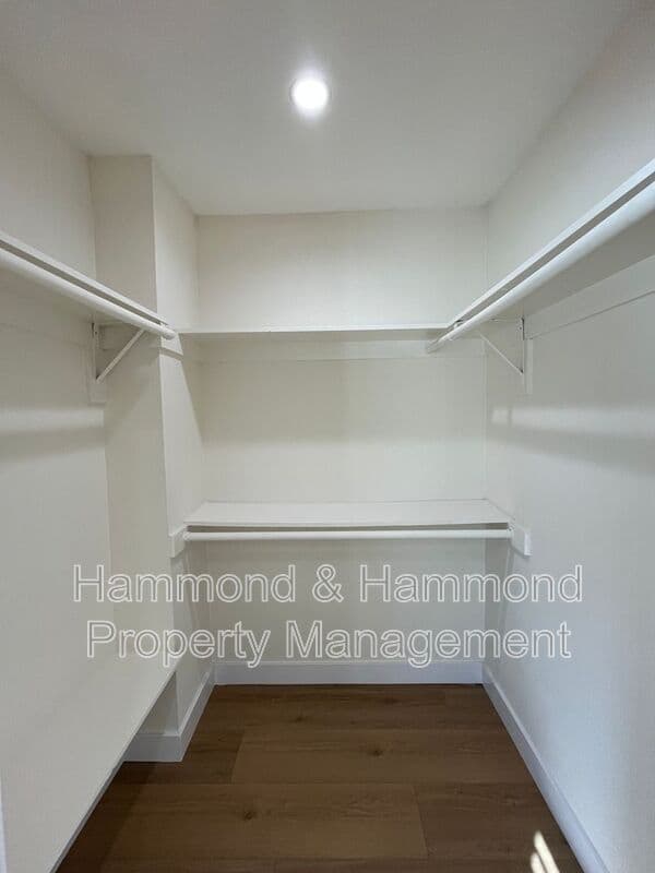 Van Nuys Condo: 14628 Delano St.