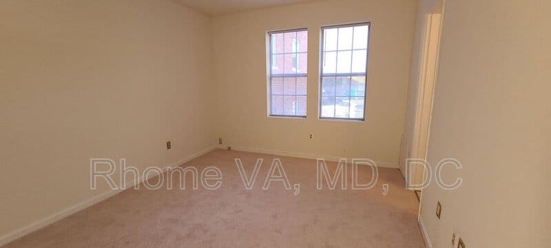 Arlington Condo: 1811 Key Blvd