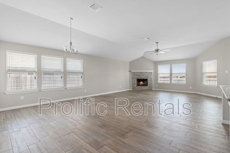 Killeen House: 6117 Verde Drive