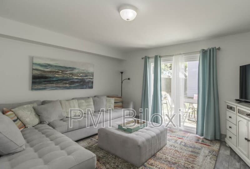Biloxi Condo: 1664 Beach Boulevard