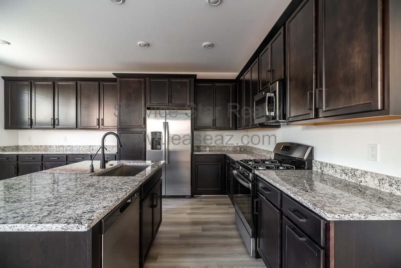 Chandler Townhome: 1141 W Diamondback Dr