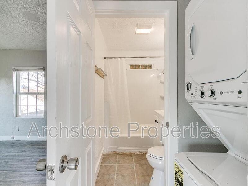 Oklahoma City Townhome: 1231 North Grand Boulevard