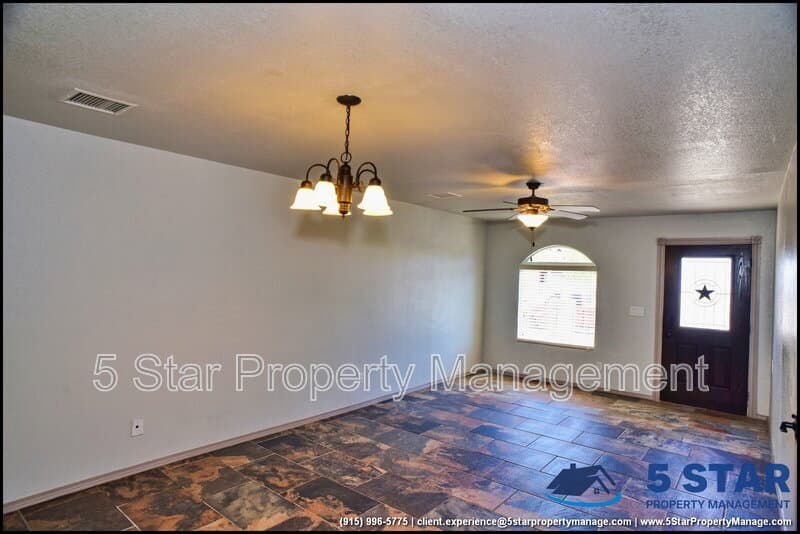 Socorro House: 703 Lt Joe Magellanes Road !!