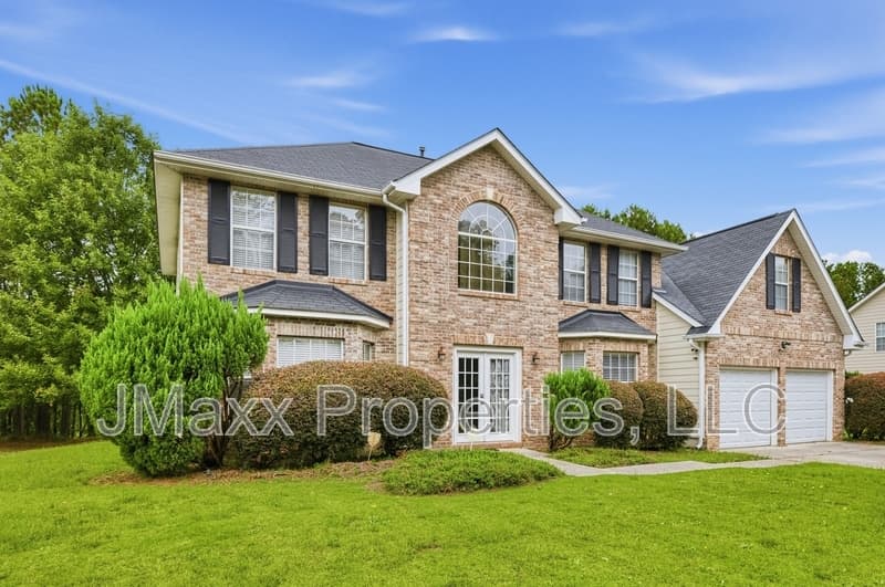 Lithonia House: 1560 Rogers Crossing Dr