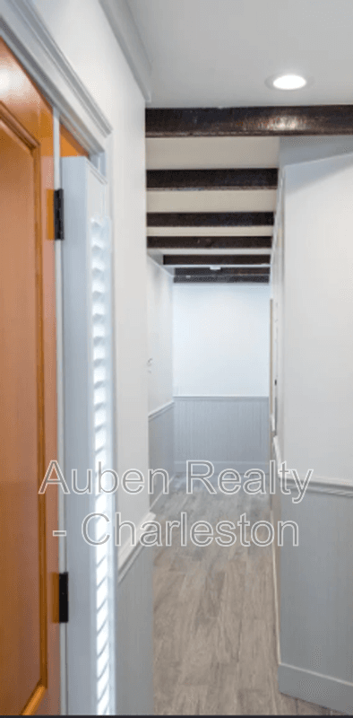 Charleston Condo: 321 Ashley Avenue