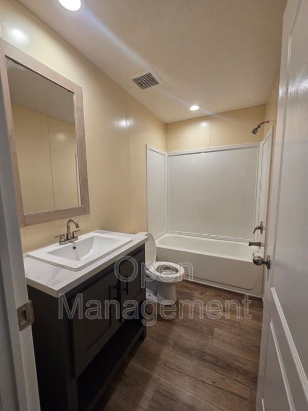 San Angelo House: 4403 Kalamath