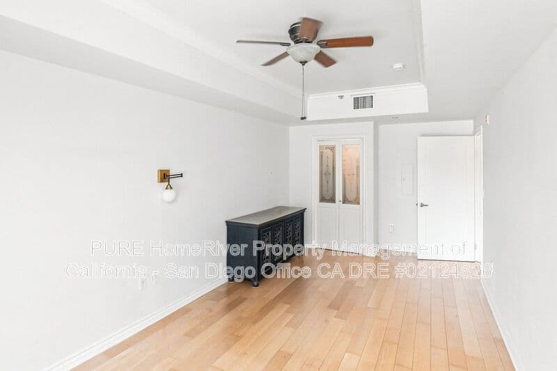 San Diego House: 875 G St