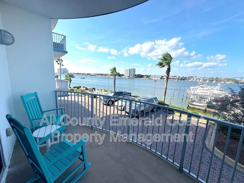 Destin Condo: 211 Durango Road
