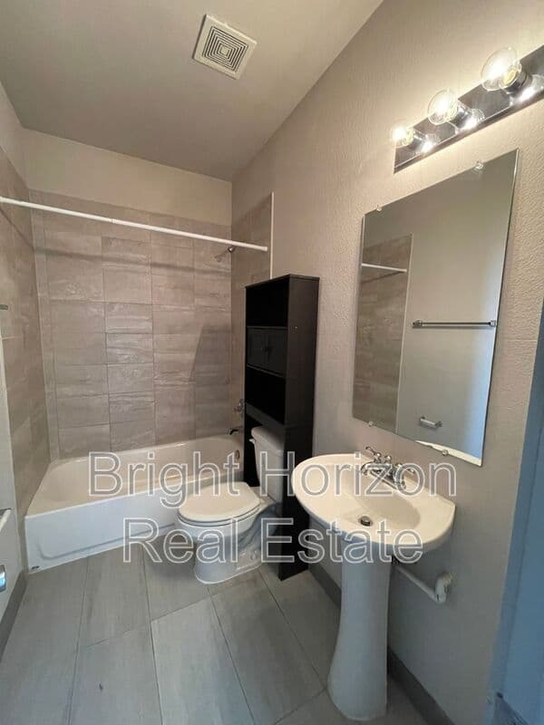 Hurst Condo: 10604 Tube Drive