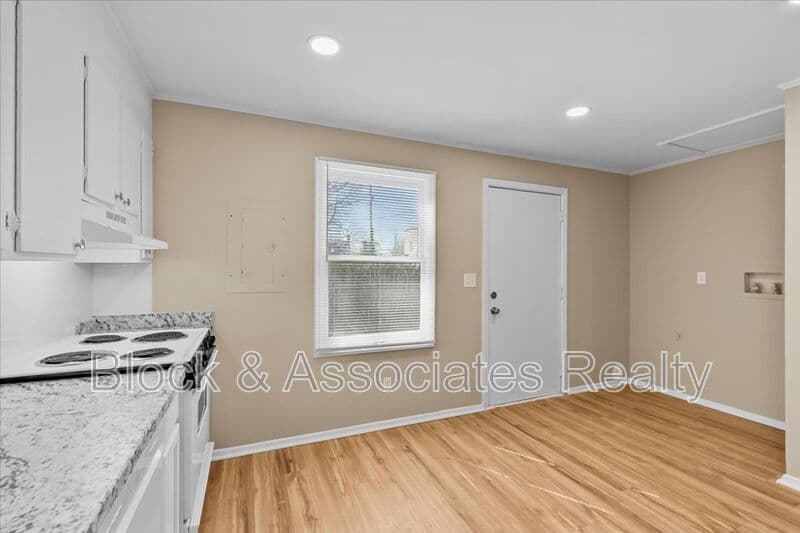 Greensboro Condo: 1624 Spring Garden