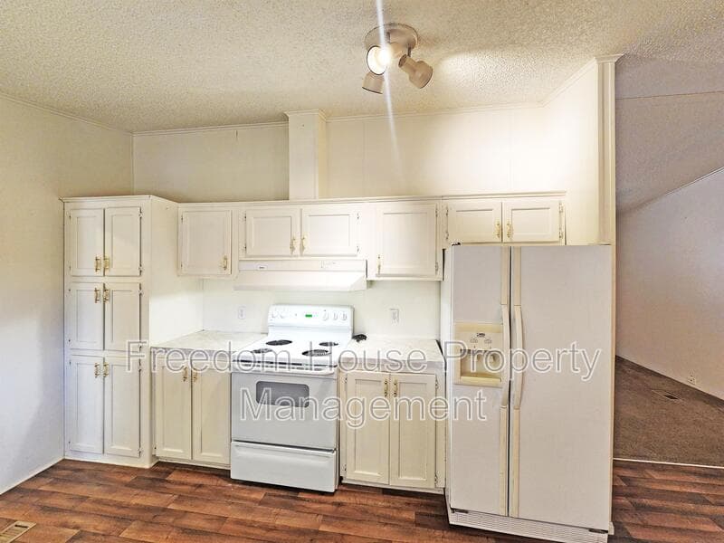 Pahrump House: 1441 West Betty Avenue