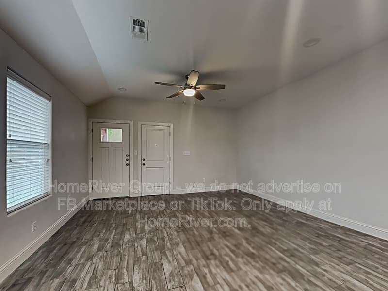 Sherman Condo: 617 E Carter St