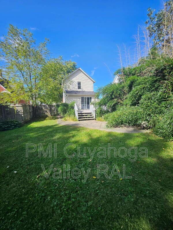 Barberton House: 243 19th Street Northwest