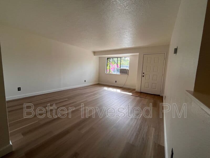 Healdsburg Condo: 427 North St
