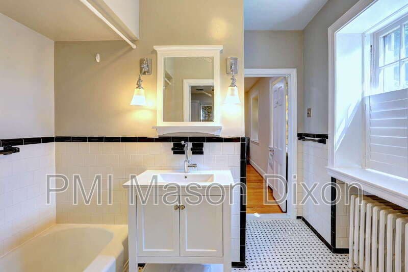 Baltimore House: 5304 Springlake Way