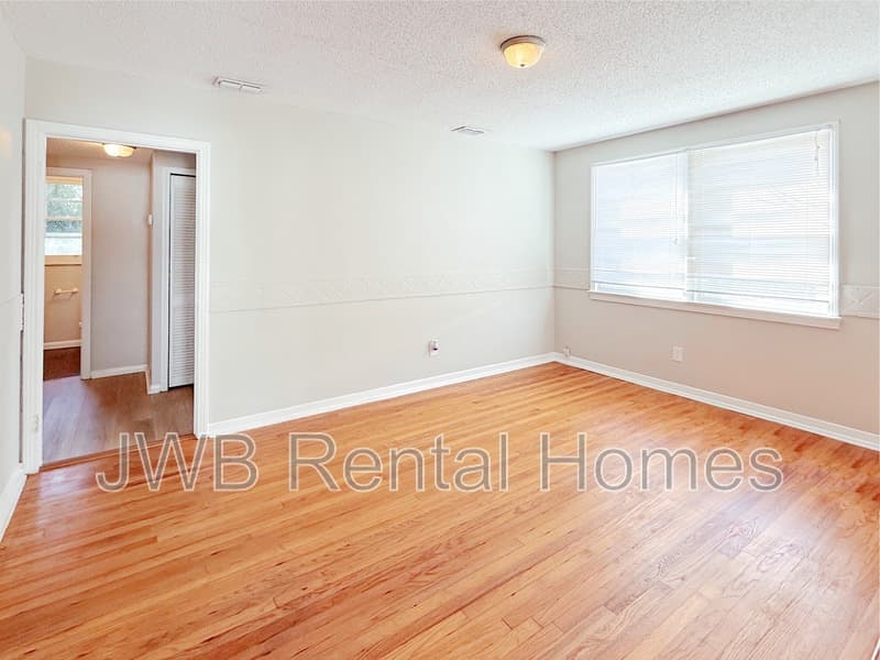 Jacksonville House: 2604 Lowell Ave