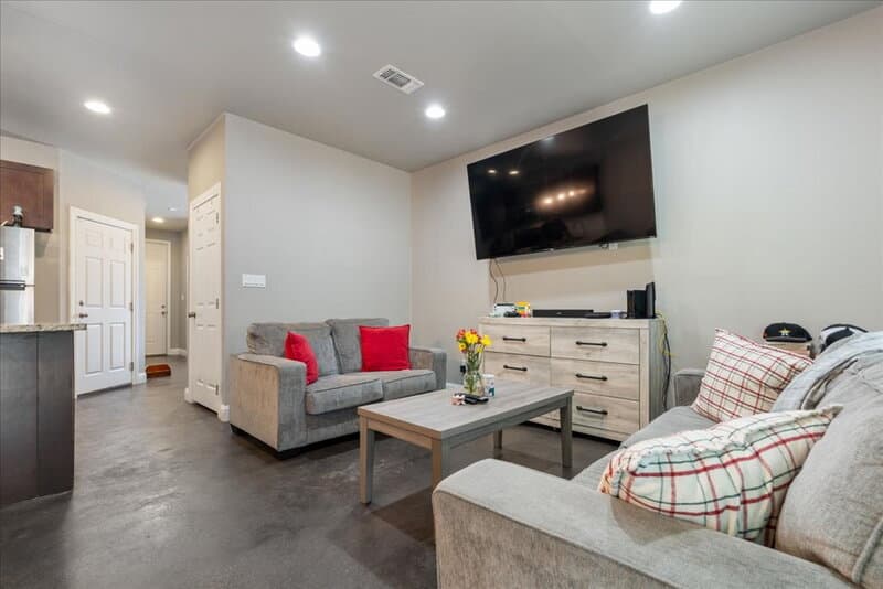 Lago Vista Condo: 5800 Club House Drive A