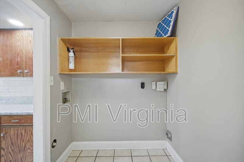 Virginia Beach Townhome: 835 N Buckingham Ct