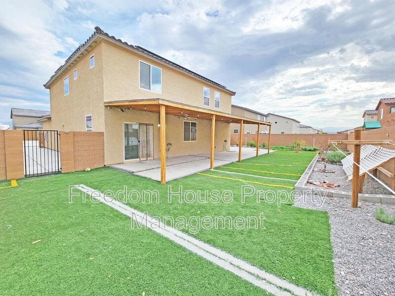 Pahrump House: 3821 East Weld Avenue