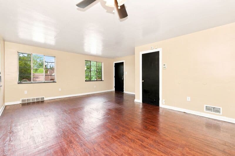 Dayton House: 960 Sherwood Dr
