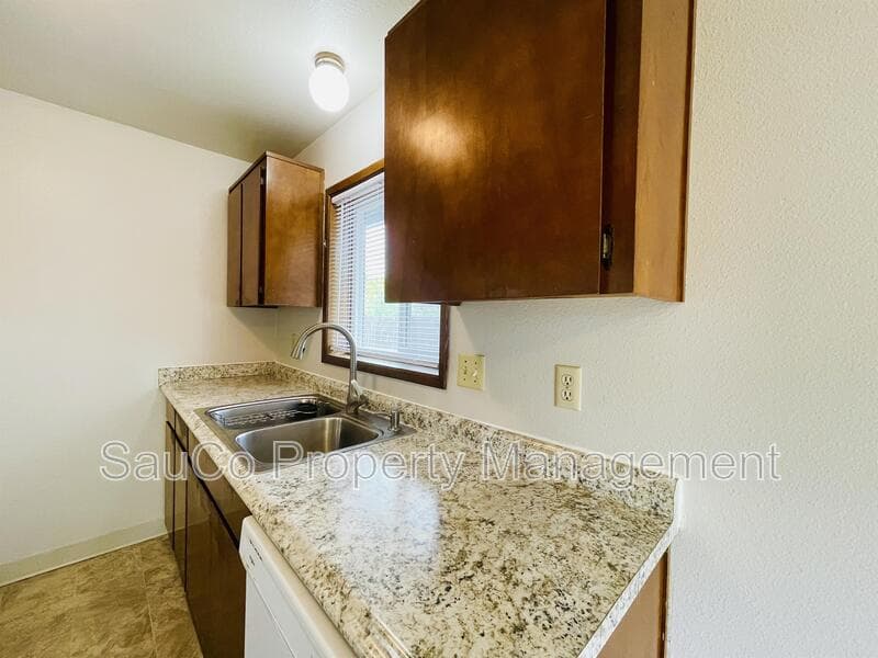 Forest Grove House: 1621 23rd Avenue
