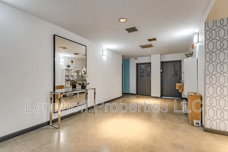 Salem Condo: 289 Essex Street - 305