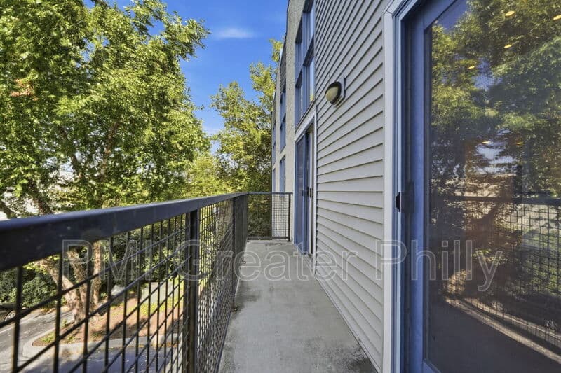 Philadelphia Condo: 182 Gay St