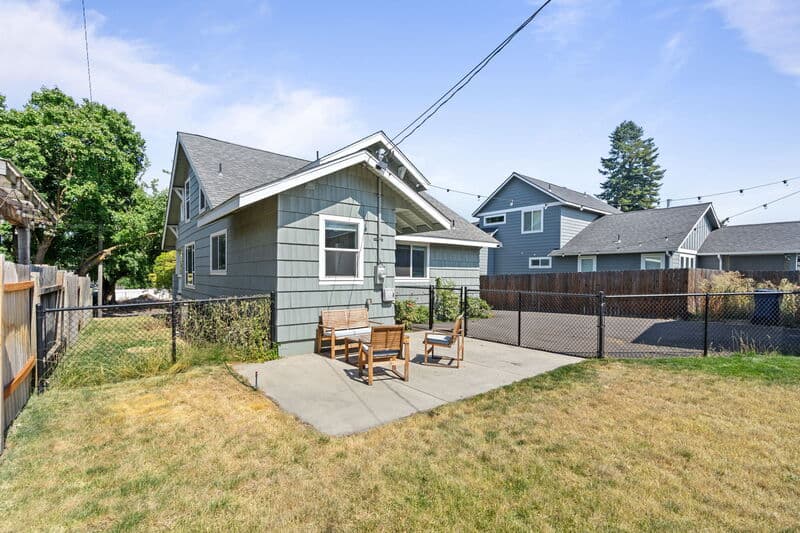 Spokane House: 3704 East 24th Avenue