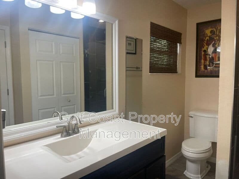 Sarasota House: 3737 Kingswood Dr