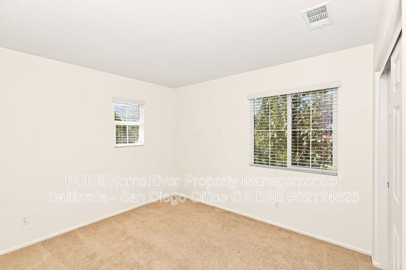 Fallbrook House: 223 Dun Blazer Way
