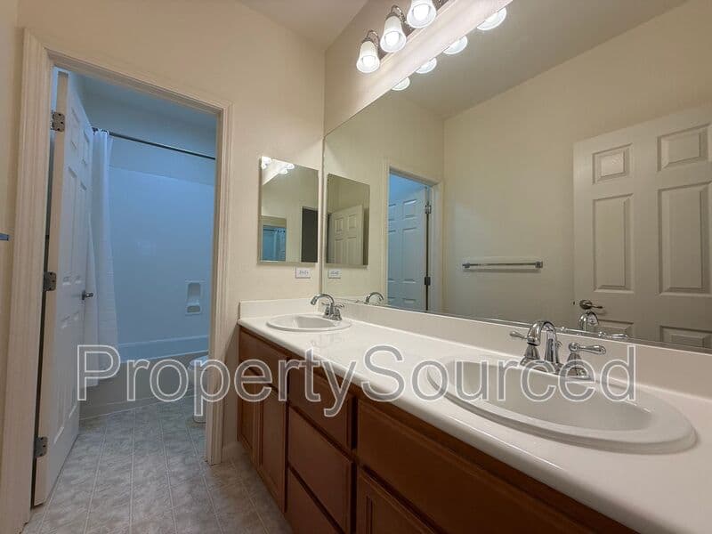 Tracy House: 2099 Frank Blondin Lane
