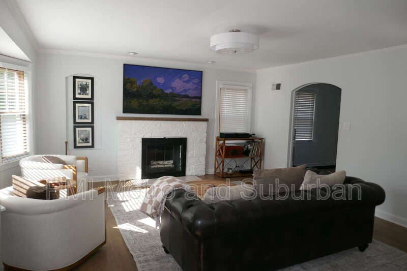 Des Plaines House: 984 Woodlawn Avenue