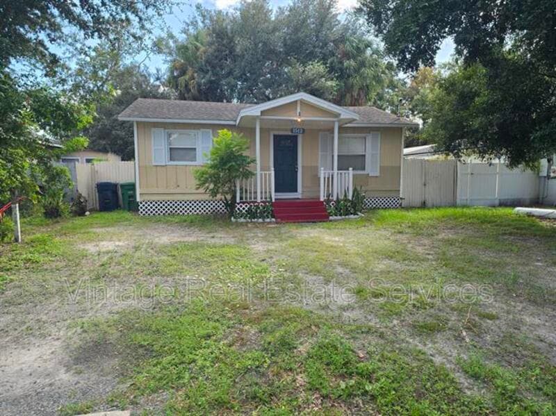Tampa House: 1512 W Comanche Ave