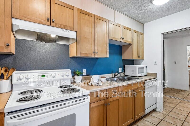 Denver Condo: 2500 S York St