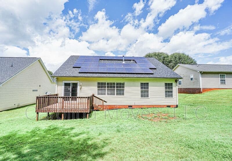 Greenville House: 7 Yakutata Drive