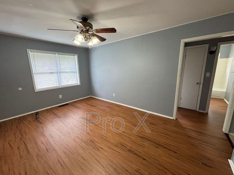 Rogers House: 8831 Country Club Drive