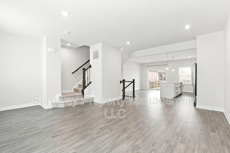 Cinnaminson Townhome: 126 Nathan Dr