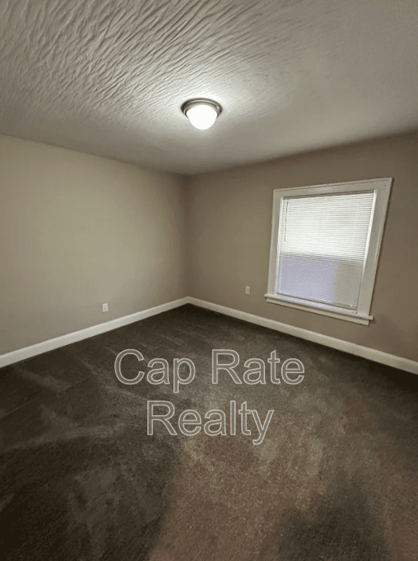 Columbus House: 55 S Wayne Ave