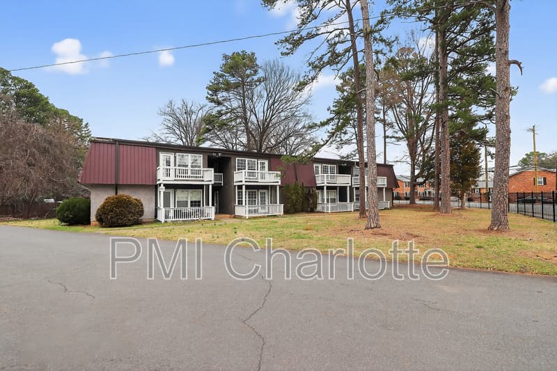 Charlotte Condo: 831 Mcalway Rd