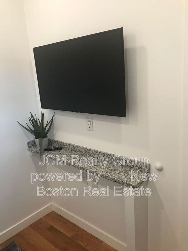 Lynn Condo: 69 North Common Street